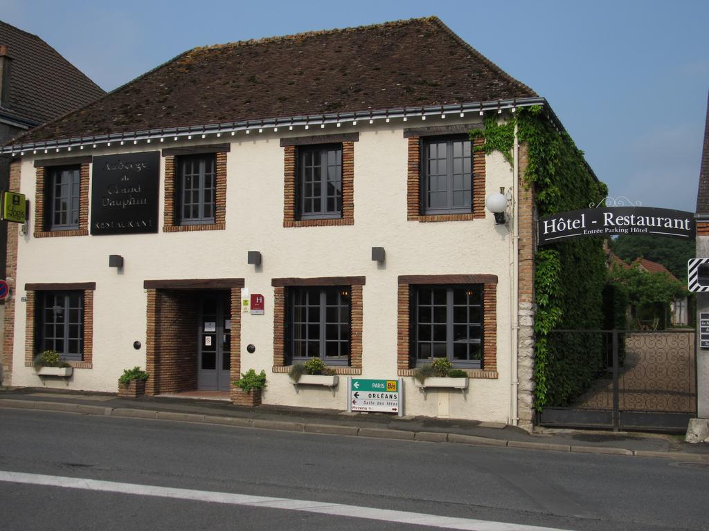 Auberge Du Grand Dauphin Dhuizon Eksteriør billede